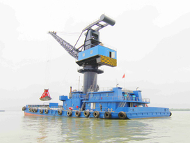 Полностью вращающийся плавучий кран